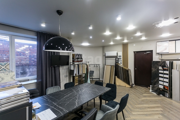 
  Продается универсальное помещение 60 м², в ЖК Радужный каскад, б/с 19. Фото 9.