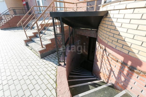 
  Продается универсальное помещение 60 м², в ЖК Радужный каскад, б/с 19. Фото 7.