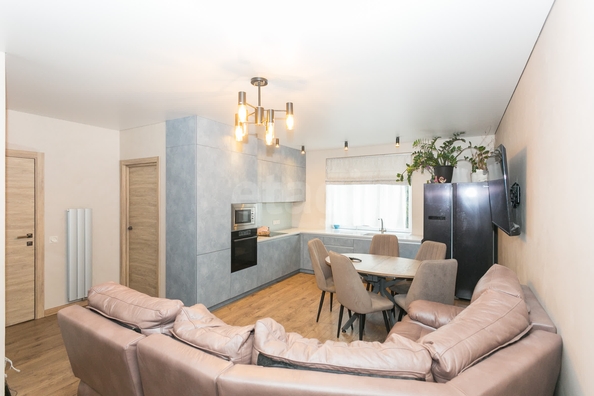 
  Продается 4-комн. квартира 79 м². Фото 1.
