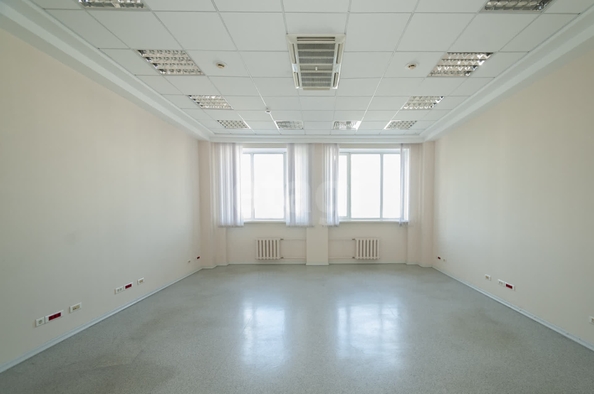 
  Сдается универсальное помещение 755 м². Фото 16.