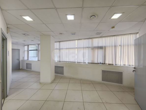 
  Сдается офис 378.3 м². Фото 13.