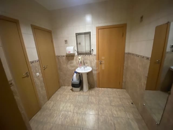 
  Сдается офис 27 м². Фото 11.