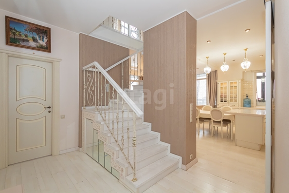 
  Продается 4-комн. квартира 194.9 м². Фото 28.