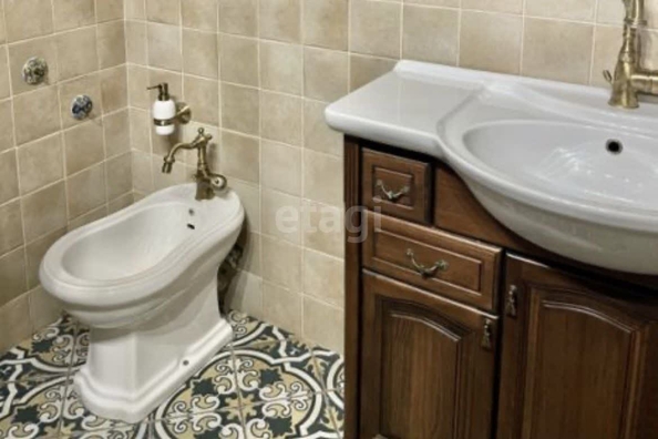 
  Продается 3-комн. квартира 121.7 м². Фото 7.