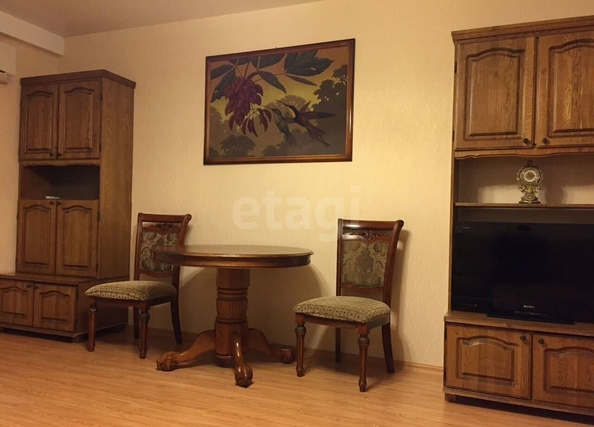 
  Сдается 2-комн. квартира 77 м². Фото 7.
