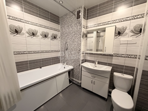 
  Продается 1-комн. квартира 44.3 м², в ЖК Радужный каскад, б/с 19. Фото 9.