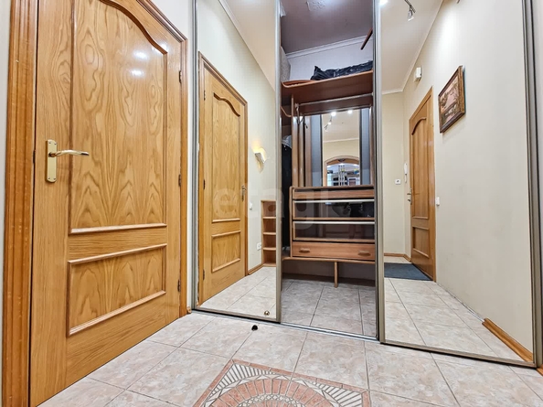 
  Сдается 3-комн. квартира 145 м². Фото 11.