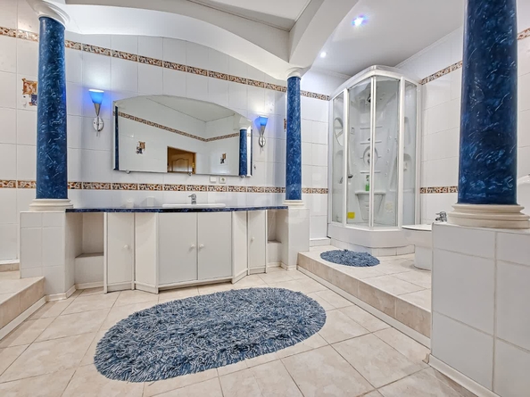 
  Сдается 3-комн. квартира 145 м². Фото 25.