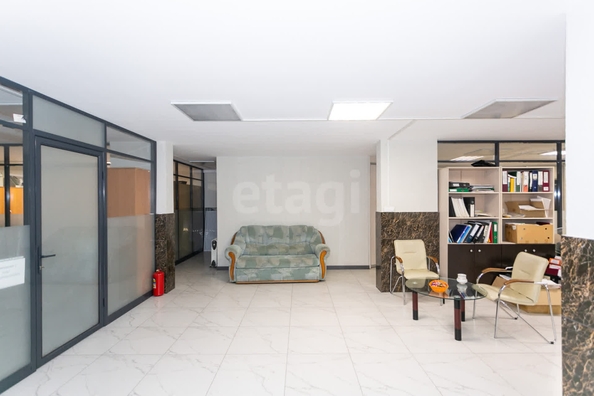 
  Продается офис 138 м², в ЖК Радужный каскад, б/с 19. Фото 7.
