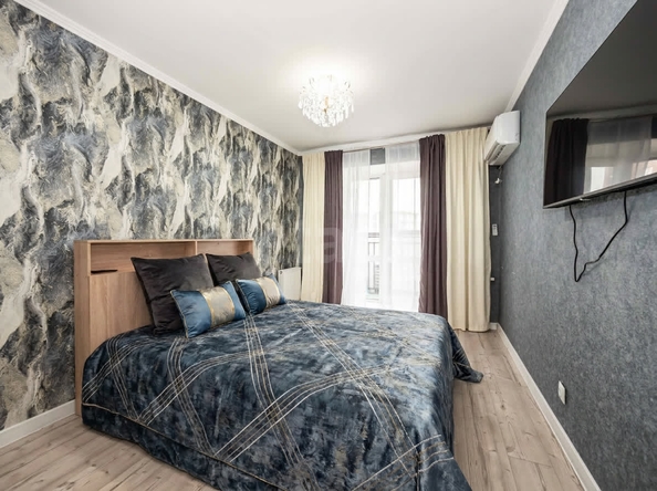 
  Продается 2-комн. квартира 55.8 м², в ЖК Солнечные часы, 3 очередь, дом 4. Фото 1.