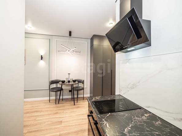 
  Продается 2-комн. квартира 29 м², в ЖК Астон. Геометрия, дом 3. Фото 1.
