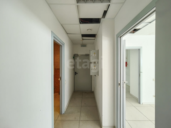 
  Сдается офис 378.3 м². Фото 26.