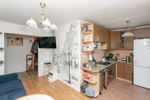 
  Продается 3-комн. квартира 56.6 м². Фото 1.
