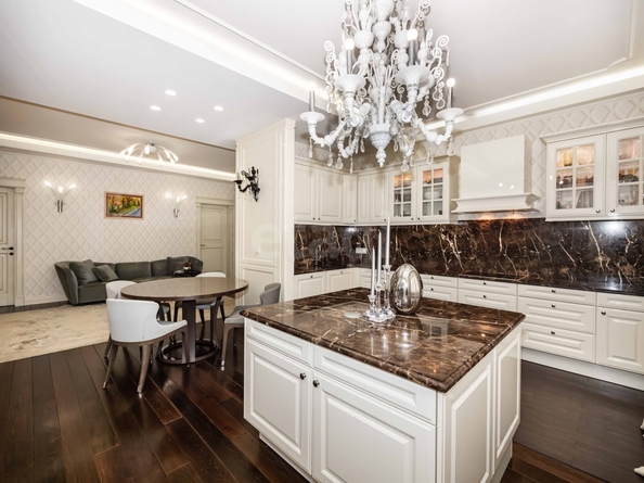 
  Продается 4-комн. квартира 184 м². Фото 15.