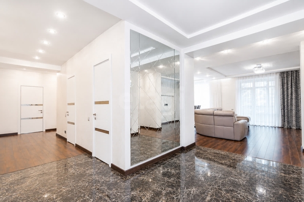 
  Продается 4-комн. квартира 163.2 м². Фото 2.