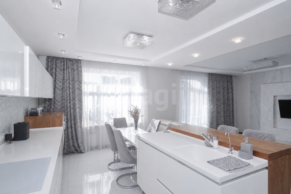 
  Продается 4-комн. квартира 163.2 м². Фото 4.