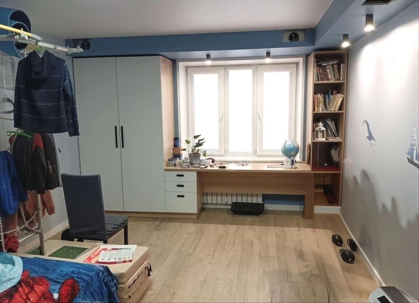 
  Продается 4-комн. квартира 108.2 м², в ЖК Космический, дом 8. Фото 11.