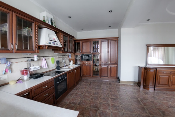 
  Продается 4-комн. квартира 247.2 м². Фото 2.