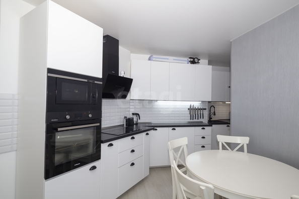 
  Продается 3-комн. квартира 82 м², в ЖК Ред Фокс, дом 3. Фото 8.