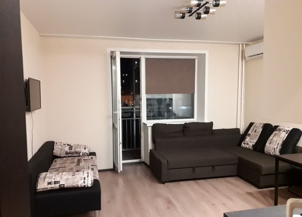 
  Продается студия 32 м², в ЖК Радужный каскад, б/с 19. Фото 1.
