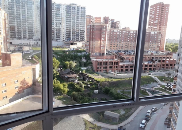 
  Продается студия 32 м², в ЖК Радужный каскад, б/с 19. Фото 3.
