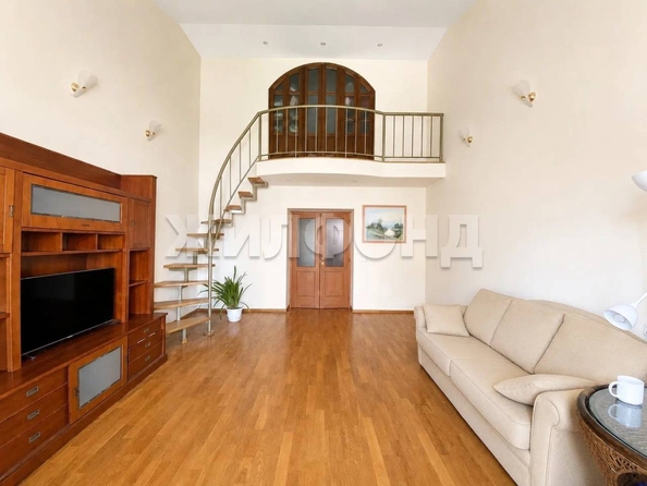 
  Продается 3-комн. квартира 128.5 м². Фото 1.