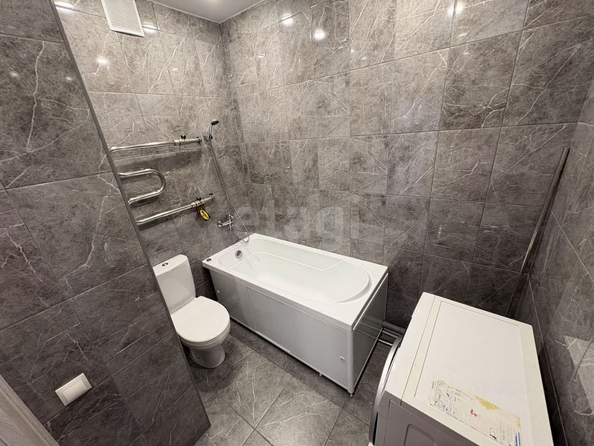 
  Продается 2-комн. квартира 37 м², в ЖК Азимут, дом 2. Фото 4.
