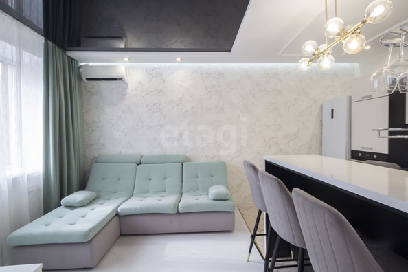
  Продается 1-комн. квартира 43.8 м², в ЖК Радужный каскад, б/с 19. Фото 4.