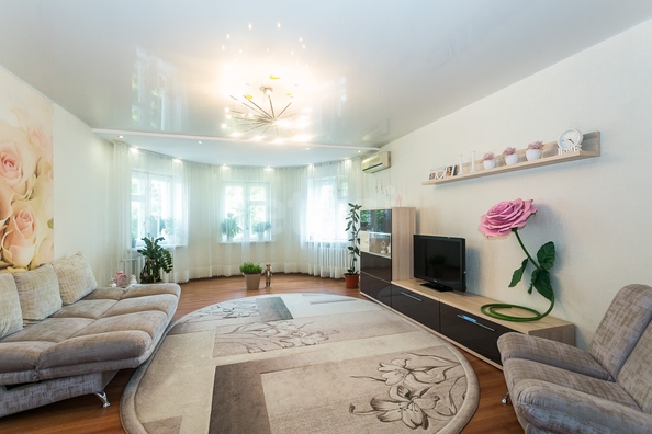 
  Продается 3-комн. квартира 137.8 м². Фото 1.