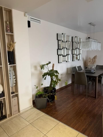 
  Продается 4-комн. квартира 146.9 м². Фото 1.