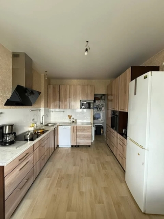 
  Продается 4-комн. квартира 91.4 м², в ЖК Дом на лежена. Фото 3.