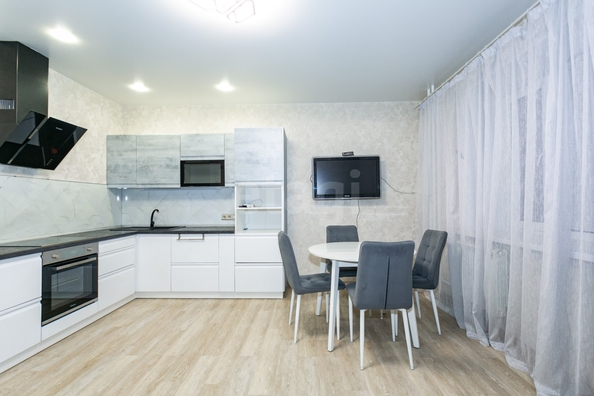 
  Продается 3-комн. квартира 72.8 м², в ЖК На Серафимовича, дом 1. Фото 20.