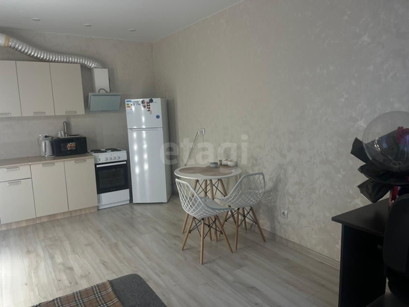 
  Продается 1-комн. квартира 37 м², в ЖК Азимут, дом 2. Фото 2.