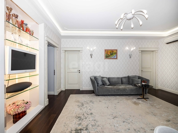 
  Продается 4-комн. квартира 184 м². Фото 8.