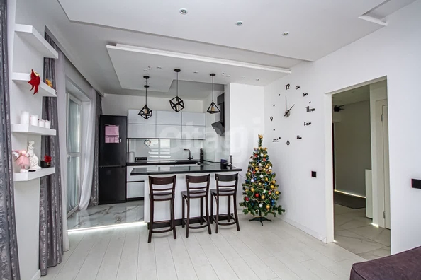 
  Продается апартамент 65 м², в АК Apartriver, апарт-отель. Фото 2.