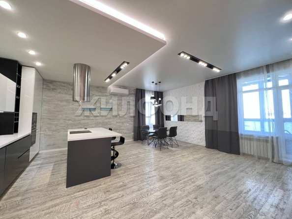 
  Продается 4-комн. квартира 140.9 м². Фото 1.