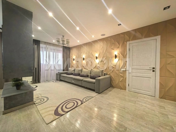 
  Продается 4-комн. квартира 115 м². Фото 1.