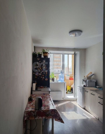 
  Продается 1-комн. квартира 37 м², в МКР Олимпийской славы, дом 2. Фото 12.