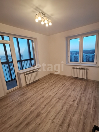 
  Продается 2-комн. квартира 45 м², в ЖК Чкалов, дом 2. Фото 1.