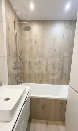 
  Продается 2-комн. квартира 56 м², в ЖК Северная корона, 3 очередь, дом 2. Фото 15.