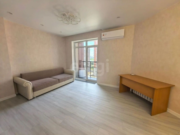 
  Продается 2-комн. квартира 46 м², в ЖК Марсель-2, дом 2 секция 1,2. Фото 1.