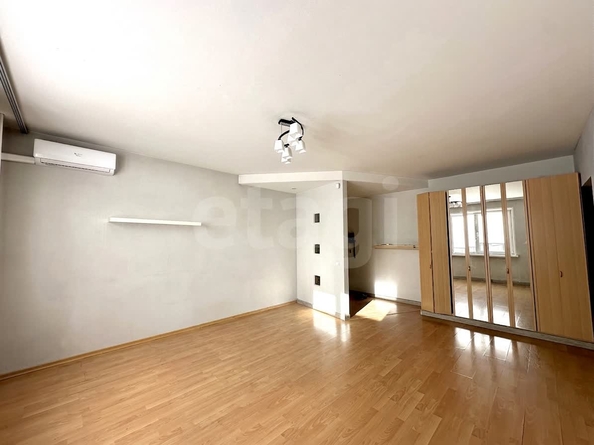 
  Продается 4-комн. квартира 77 м². Фото 6.