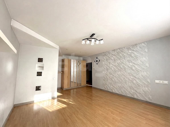 
  Продается 4-комн. квартира 77 м². Фото 9.