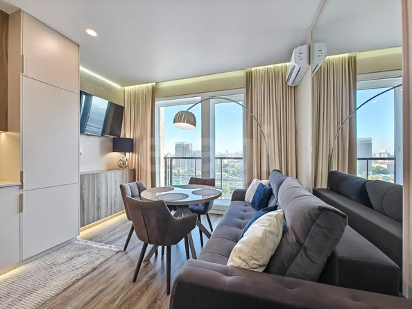 
  Продается 2-комн. квартира 57 м². Фото 1.