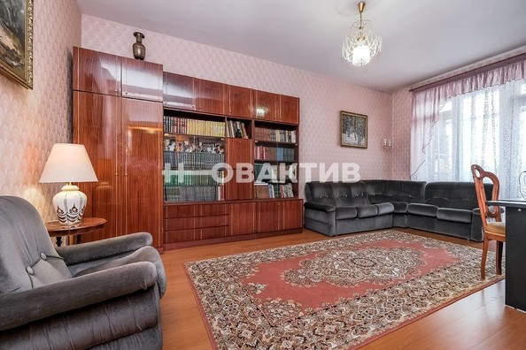 
   Продам 4-комнатную, 227.4 м², Некрасова ул, 12

. Фото 9.