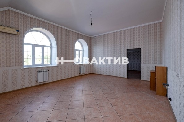 
   Продам дом, 1000 м², Новосибирск

. Фото 21.