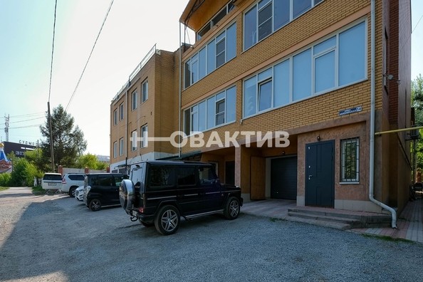 
   Продам таунхаус, 496 м², Новосибирск

. Фото 3.