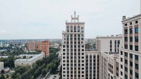 
   Продам 2-комнатную, 62.5 м², Дом Нобель

. Фото 3.