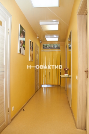 
   Продам помещение свободного назначения, 283 м², Добролюбова ул, 152/1

. Фото 9.