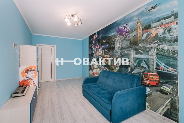 
   Продам 2-комнатную, 75.5 м², В. Высоцкого ул, 62

. Фото 5.